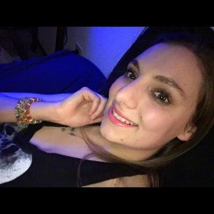 Meet your Posher, Alison